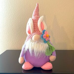 EASTER BUNNY GNOME WITH FLOWER ACCENT